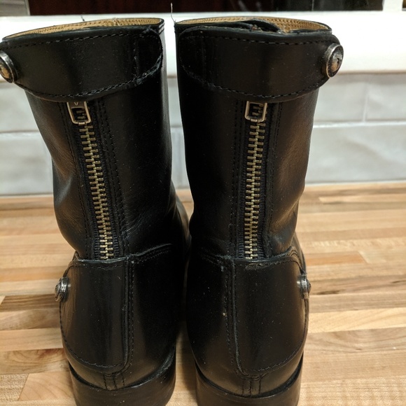 Frye Ankle Boots With Back Zip Size 8 - Picture 7 of 8